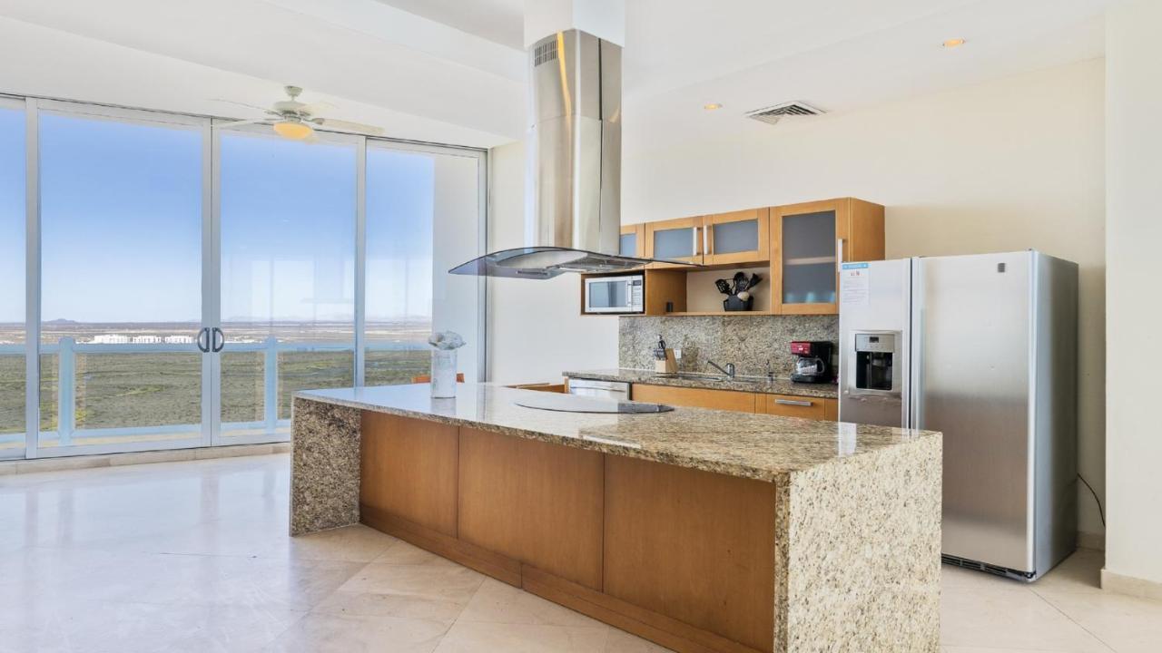 Luna Blanca Penthouse By Kivoya ปูแอร์โตเปญาสโก ภายนอก รูปภาพ