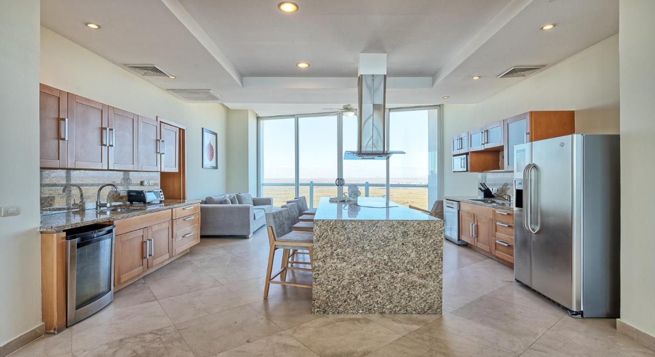 Luna Blanca Penthouse By Kivoya ปูแอร์โตเปญาสโก ภายนอก รูปภาพ